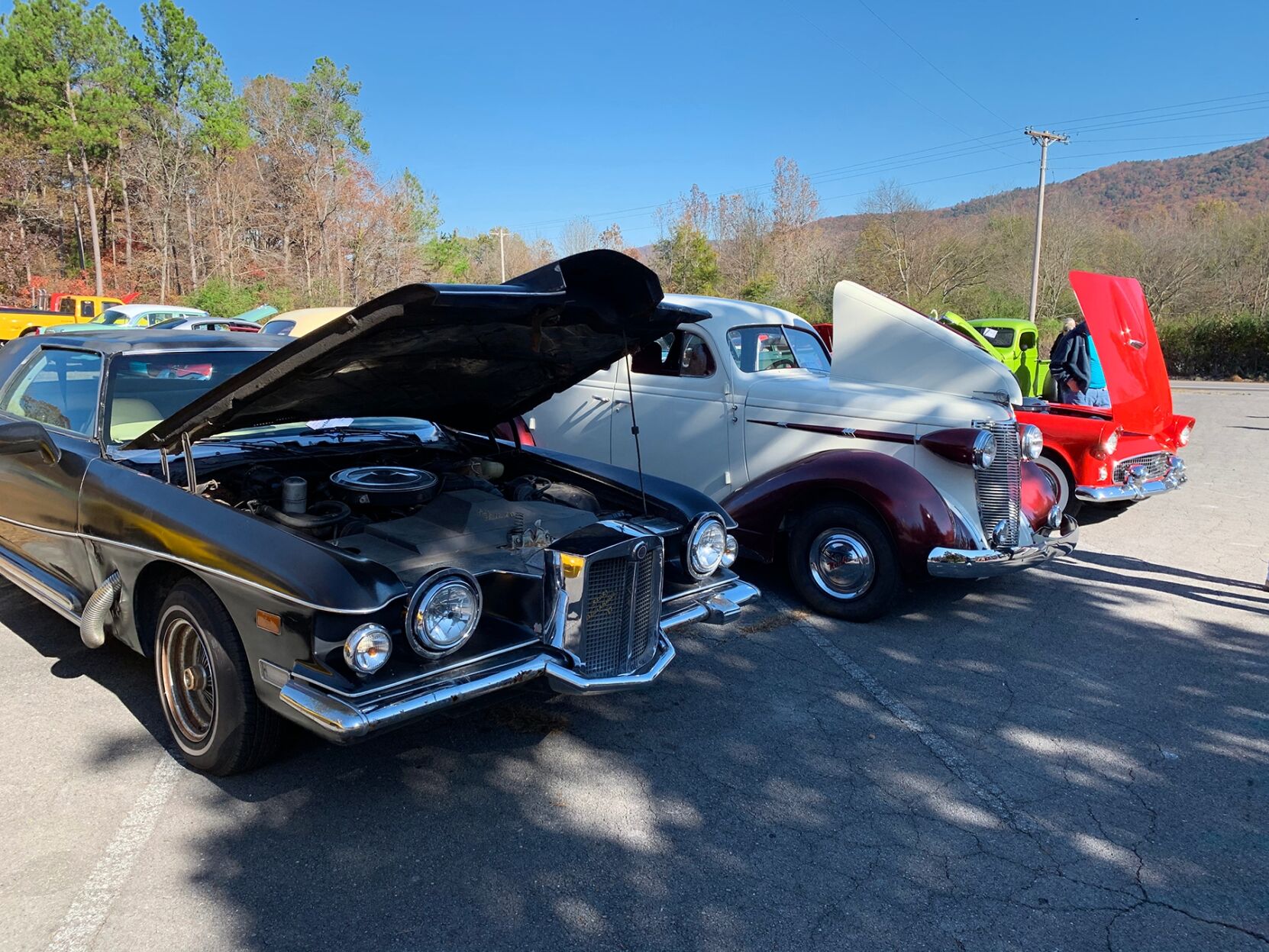 Cars and craft show in Armuchee